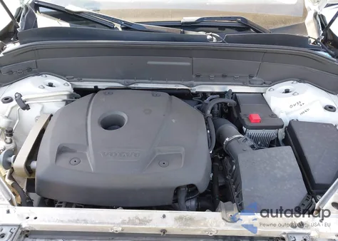 2018 Volvo Xc90 T5 Momentum z USA, uszkodzony, nr VIN YV4102PK6J1386844